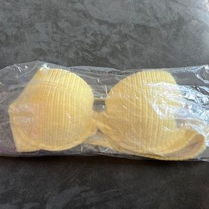 Victoria’s Secret bikini top yellow medium brand new not opened